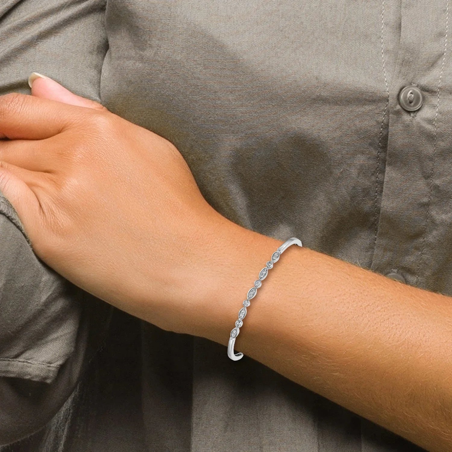 14k White Gold Lab Grown Diamond Bangle Bracelet - Fine Diamond