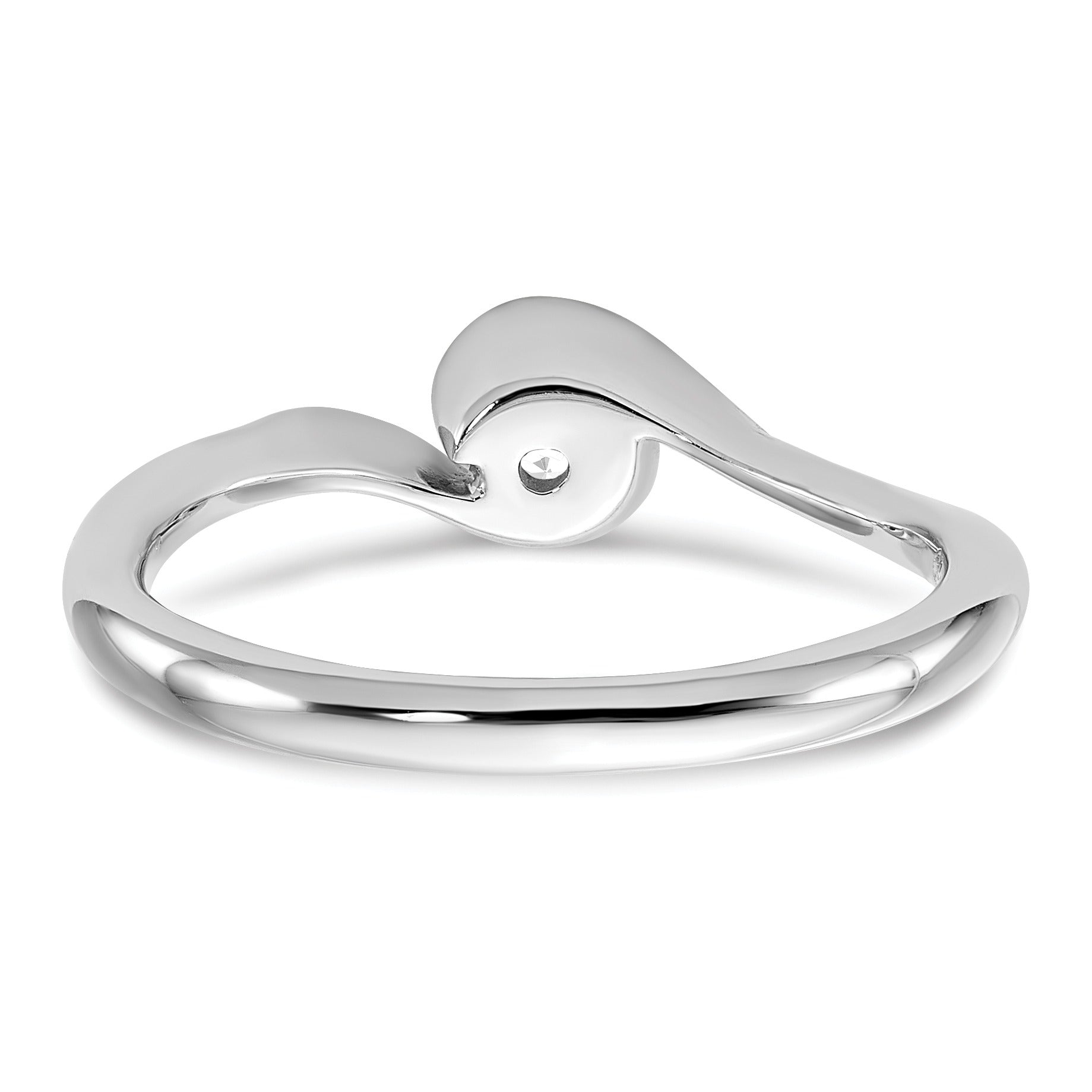 Lab Grown Diamond Round Solitaire Engagement Ring