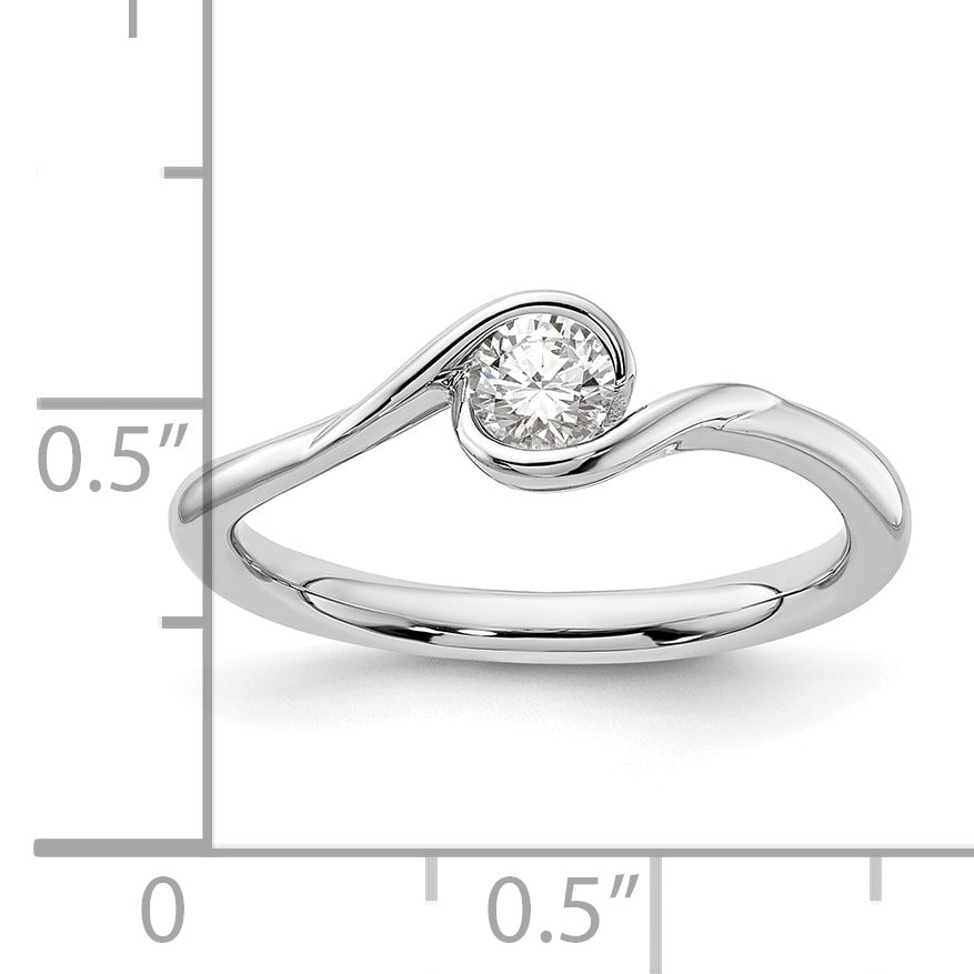 Lab Grown Diamond Round Solitaire Engagement Ring